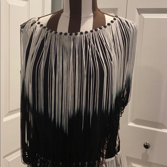 Dress - Picture 3 of 6